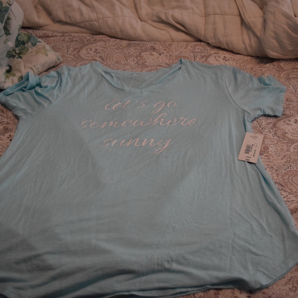 light blue short sleeve t-shirt